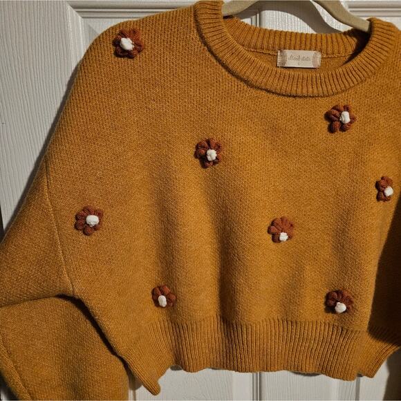 Altar'd State Cropped pullover sweater Long Sleeves Polka dot floral accents L - Picture 3 of 9